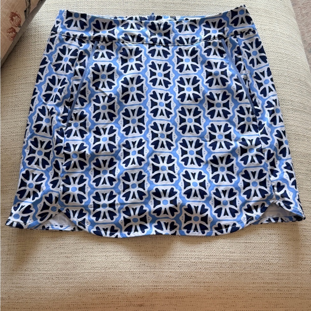 Vineyard Vines Blue and White Printed Mini Skirt